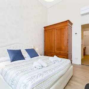 I Renai - Ponte Delle Grazie Modern Firenze
